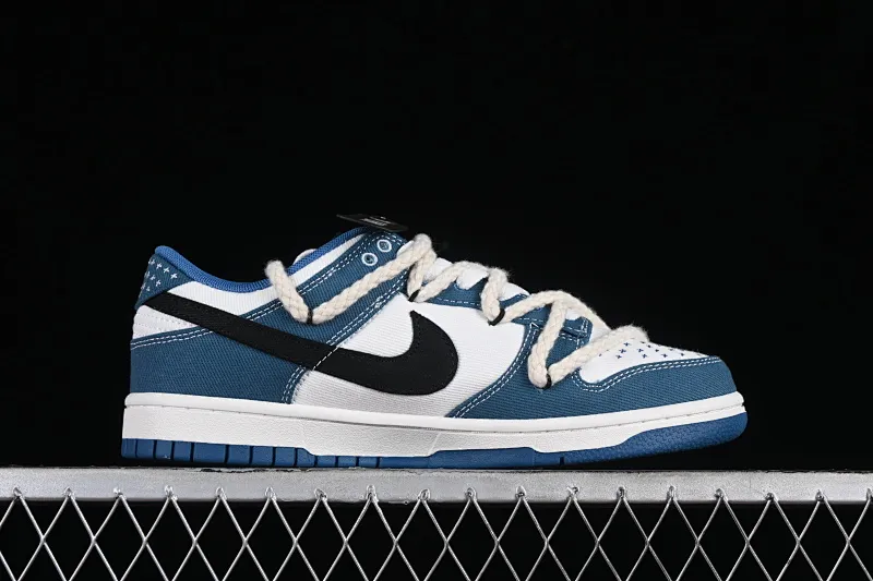 All categories Nk SB Dunk series Nk SB Dunk Low low-top sneakers Nk Dunk Low black and white blue high street style Sashiko embroidery hemp rope deconstruction SB strap low-top casual sneakers DV0834-101